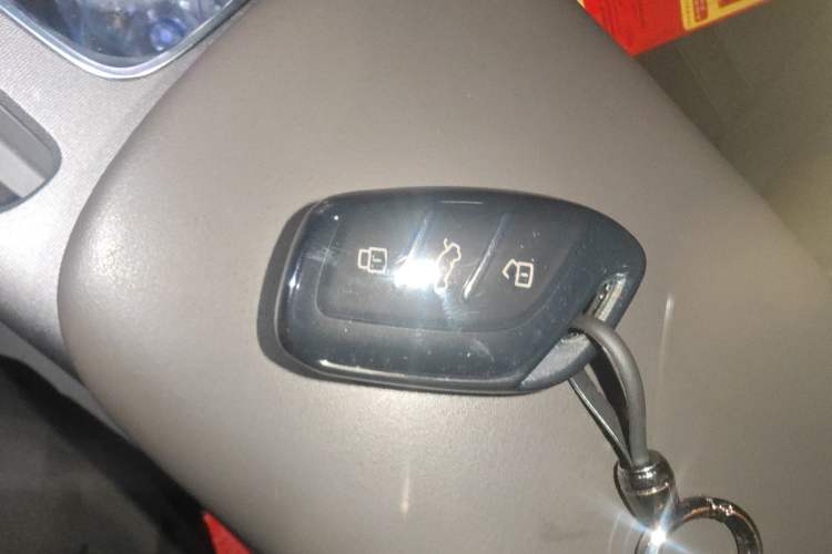Used Roewe D6 2025 450 km Premium Edition Vehicle Key