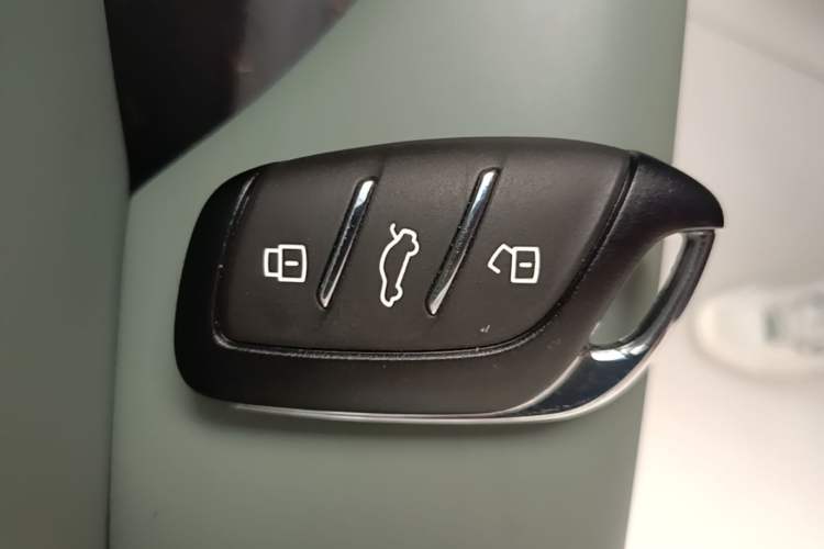 Used Roewe D6 2025 450km Deluxe Edition Vehicle Key
