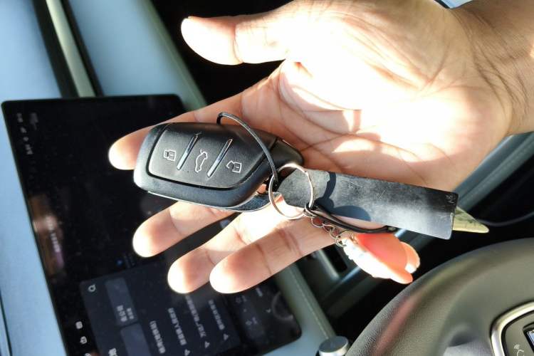 Used Roewe D6 2025 450km Deluxe Edition Vehicle Key