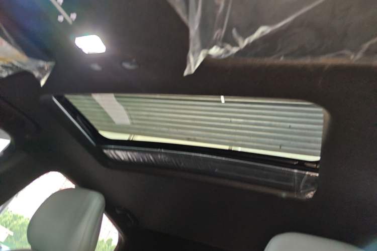 Used Roewe D6 2025 450km Deluxe Edition Headliner