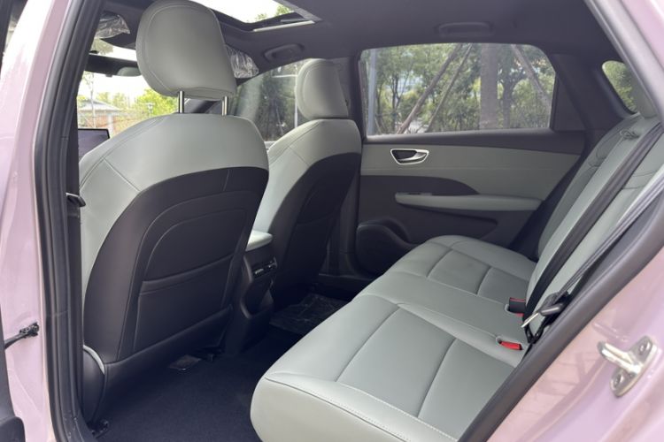 Used Roewe D6 2025 450km Deluxe Edition Interior 2