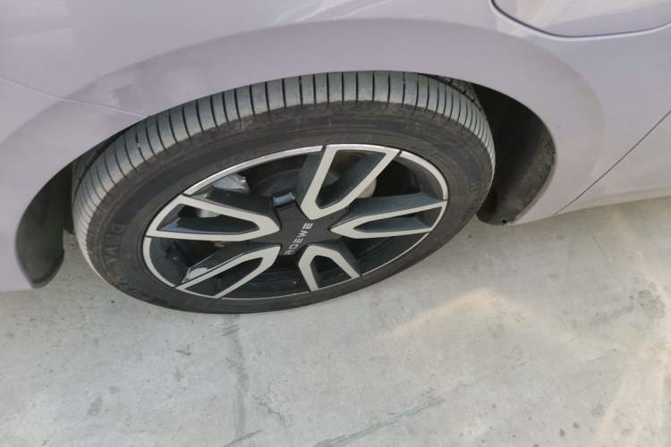 Used Roewe D6 2025 450km Deluxe Edition Left Front Wheel Hub