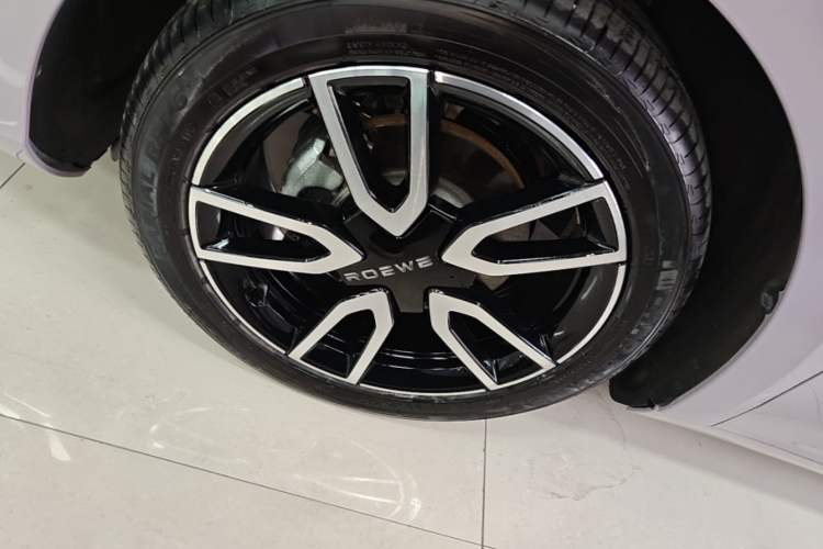 Used Roewe D6 2025 450km Deluxe Edition Left Front Wheel Hub