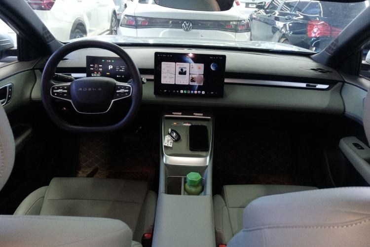 Used Roewe D6 2025 450km Deluxe Edition Center Console