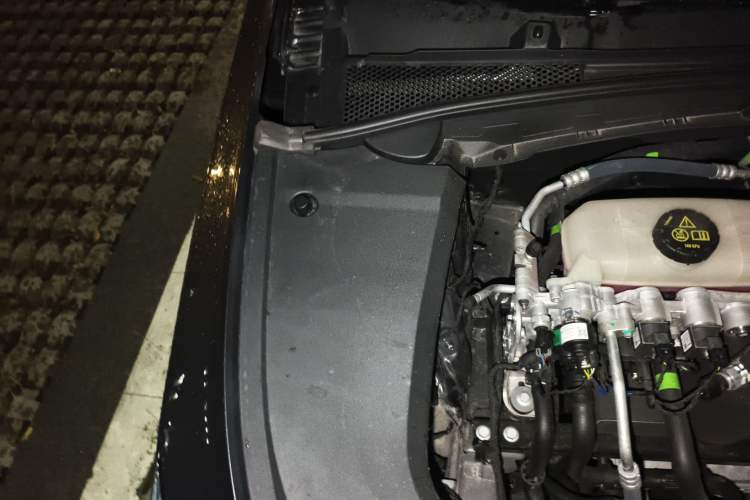 Used Roewe D6 2025 450km Deluxe Edition Engine Bay Right