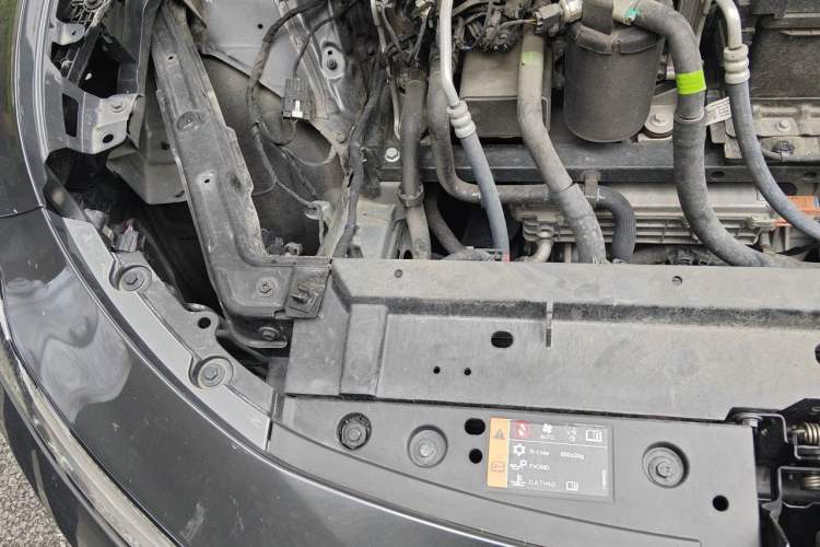 Used Roewe D6 2025 450 km Premium Edition Engine Bay Right