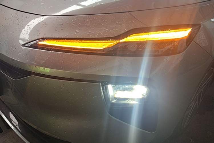 Used Roewe D6 2025 450 km Premium Edition Left Front Headlight