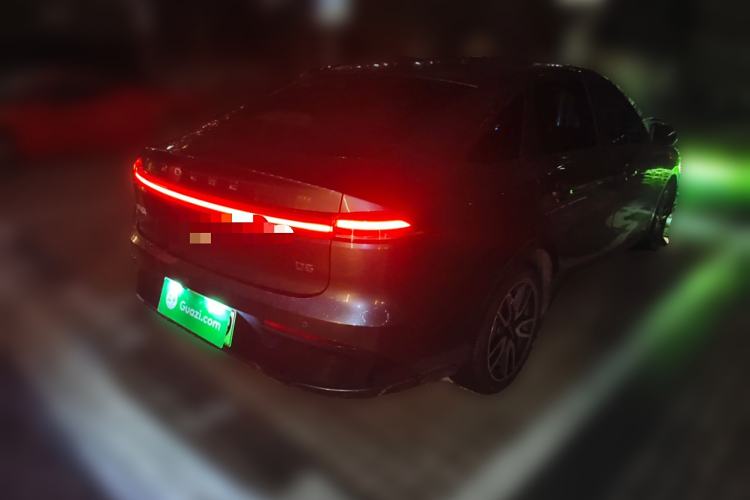 Used Roewe D6 2025 450km Deluxe Edition Rear Right 45 Deg