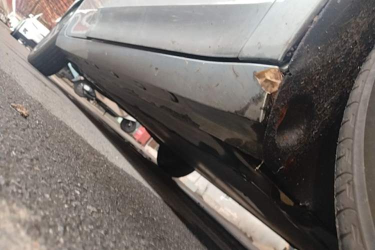 Used Roewe D6 2025 450 km Premium Edition Right Side Sill
