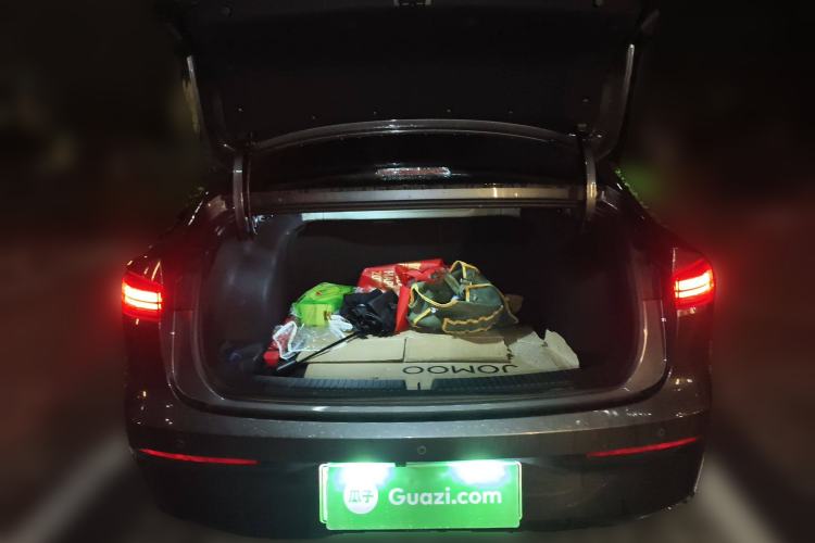 Used Roewe D6 2025 450km Deluxe Edition Trunk