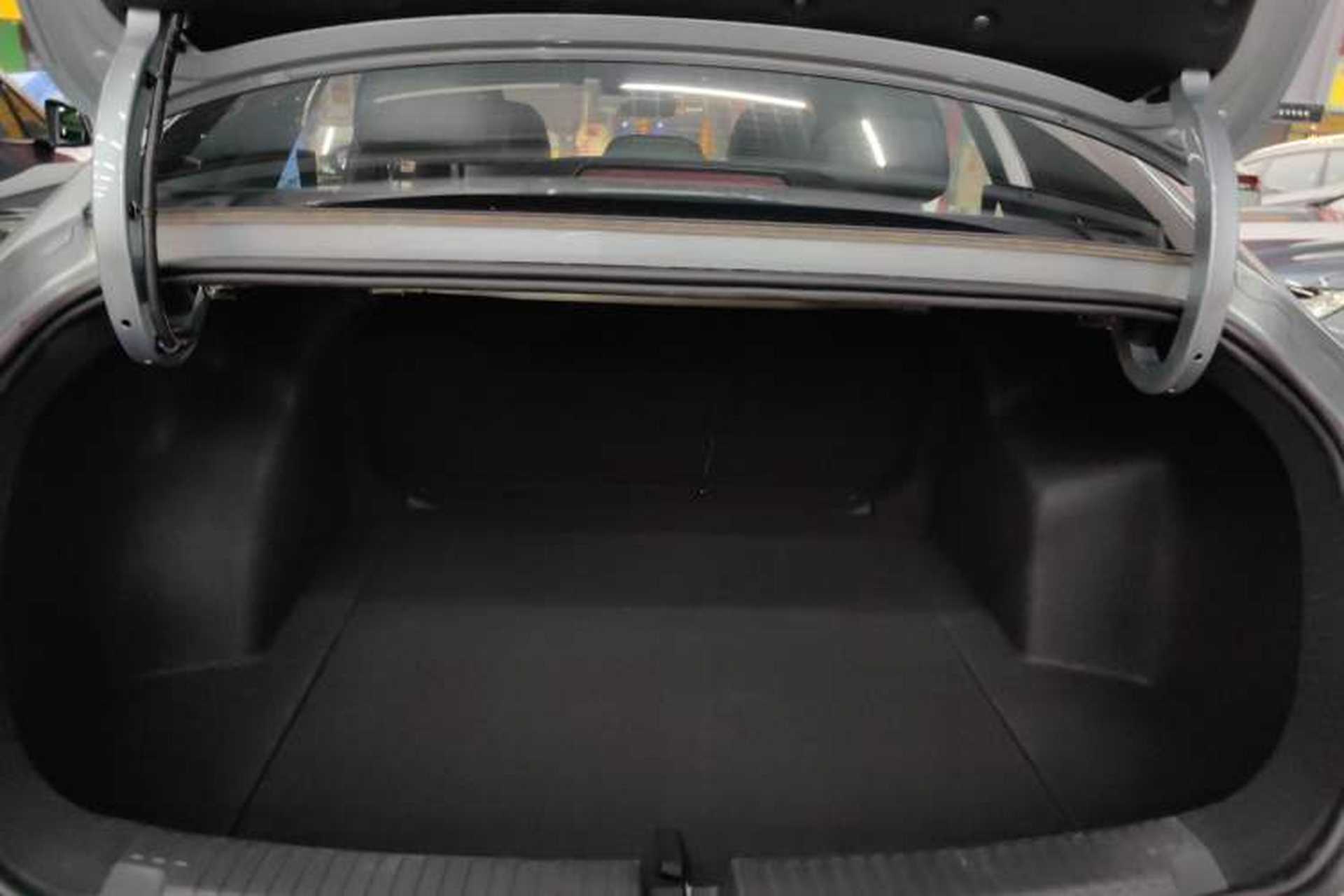 Used Roewe D6 2025 520km Smart Enjoyment Version Trunk