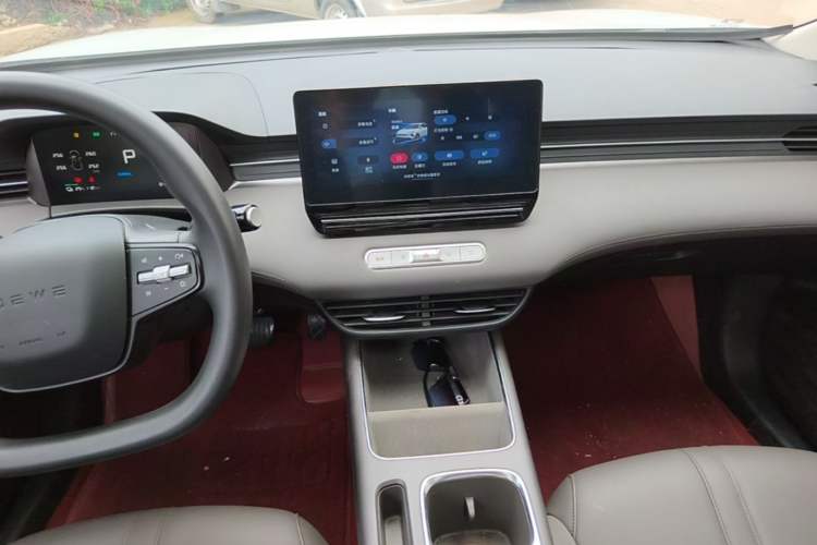 Used Roewe D6 2025 450 km Premium Edition Audio And AC Panel