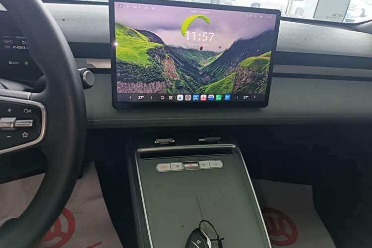 Used Roewe D6 2025 450km Deluxe Edition Audio And AC Panel