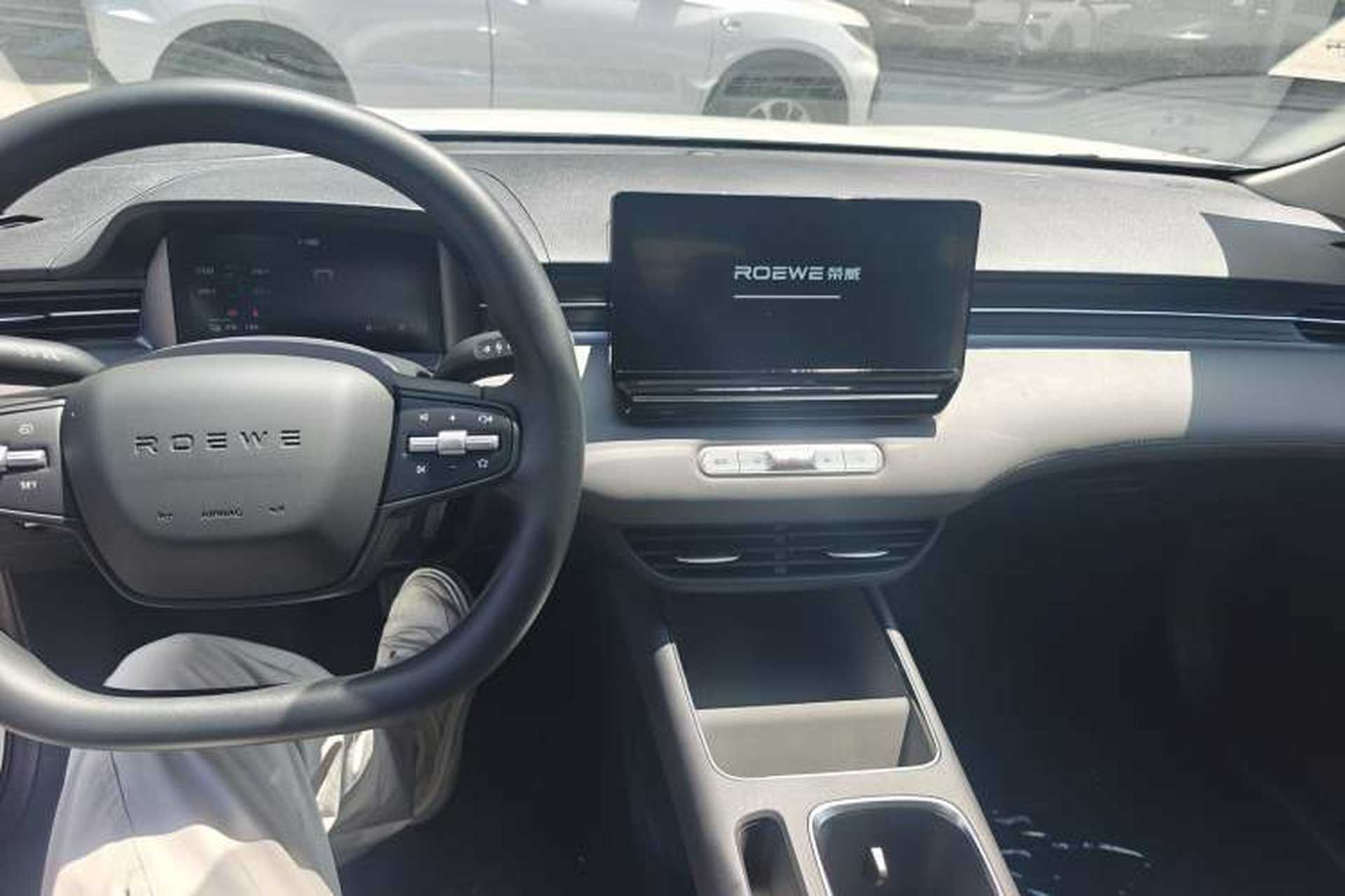Used Roewe D6 2025 450 km Premium Edition Audio And AC Panel