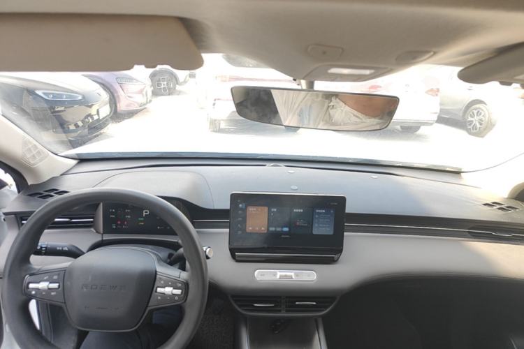 Used Roewe D6 2025 450 km Premium Edition Center Console