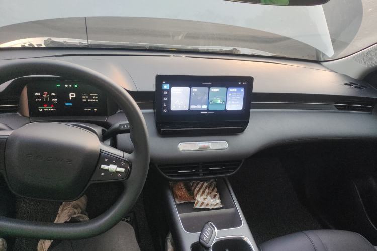 Used Roewe D6 2025 450 km Premium Edition Center Console