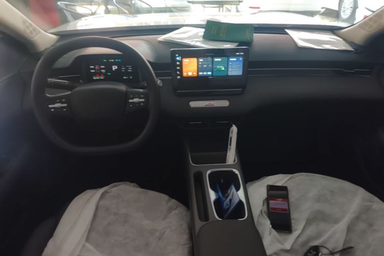 Used Roewe D6 2025 450 km Premium Edition Center Console