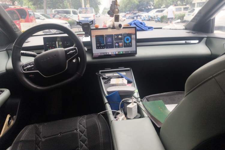 Used Roewe D6 2025 450km Deluxe Edition Center Console
