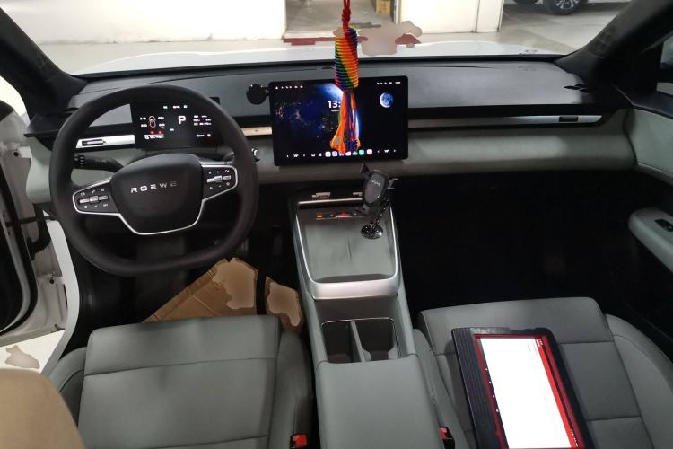 Used Roewe D6 2025 450km Deluxe Edition Center Console
