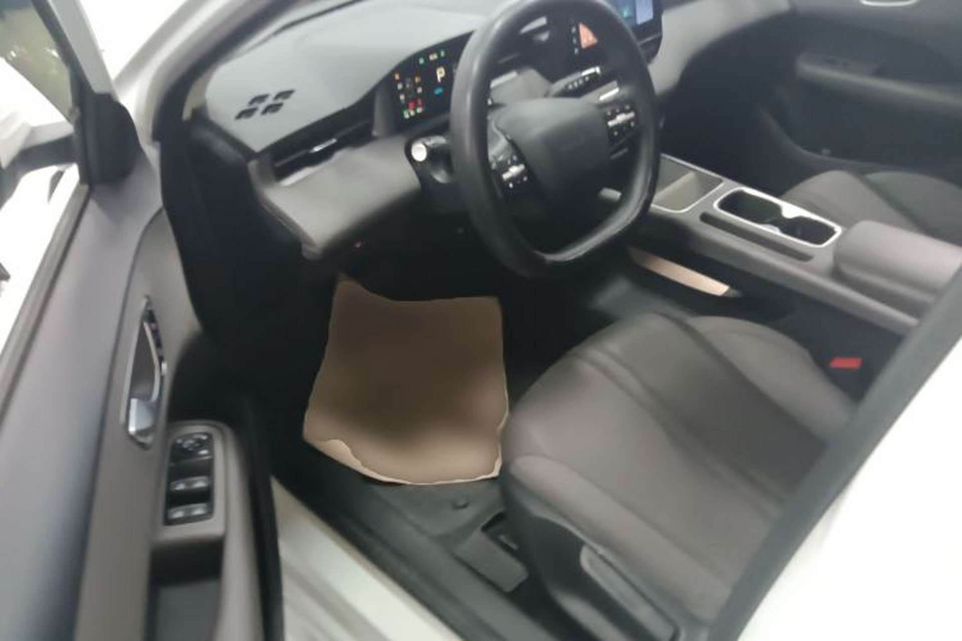 Used Roewe D6 2025 450 km Premium Edition Driver Seat