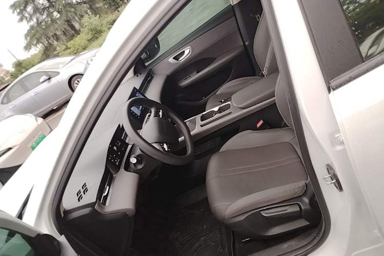 Used Roewe D6 2025 450 km Premium Edition Driver Seat