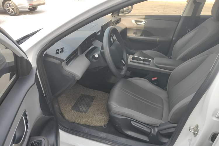 Used Roewe D6 2025 450 km Premium Edition Driver Seat