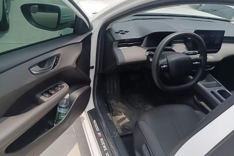 Used Roewe D6 2025 450 km Premium Edition Driver Seat