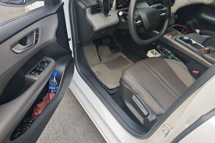 Used Roewe D6 2025 450 km Premium Edition Driver Seat