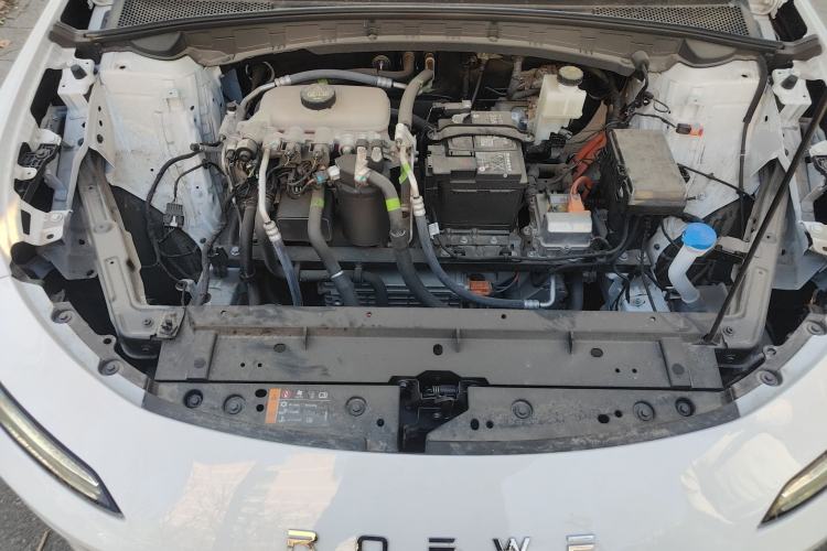 Used Roewe D6 2025 450 km Premium Edition Engine Bay