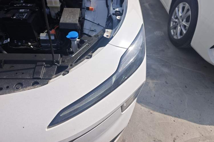 Used Roewe D6 2025 520km Comfort Edition Engine Bay Left