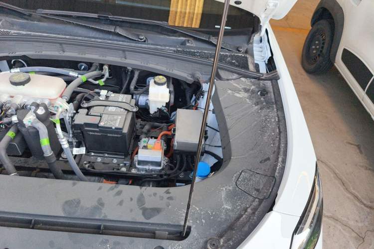 Used Roewe D6 2025 450km Deluxe Edition Engine Bay Left