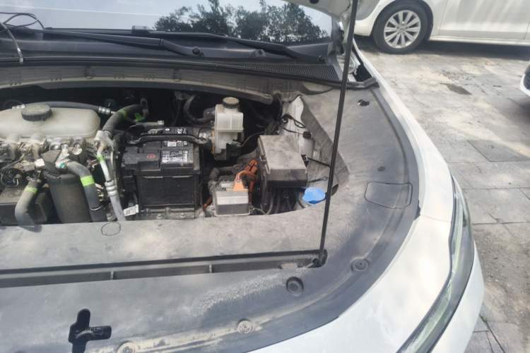 Used Roewe D6 2025 450km Deluxe Edition Engine Bay Left