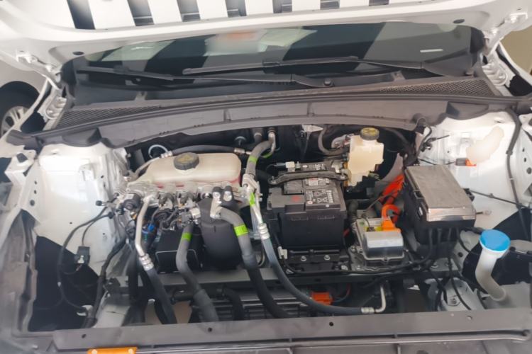 Used Roewe D6 2025 450 km Premium Edition Engine Bay