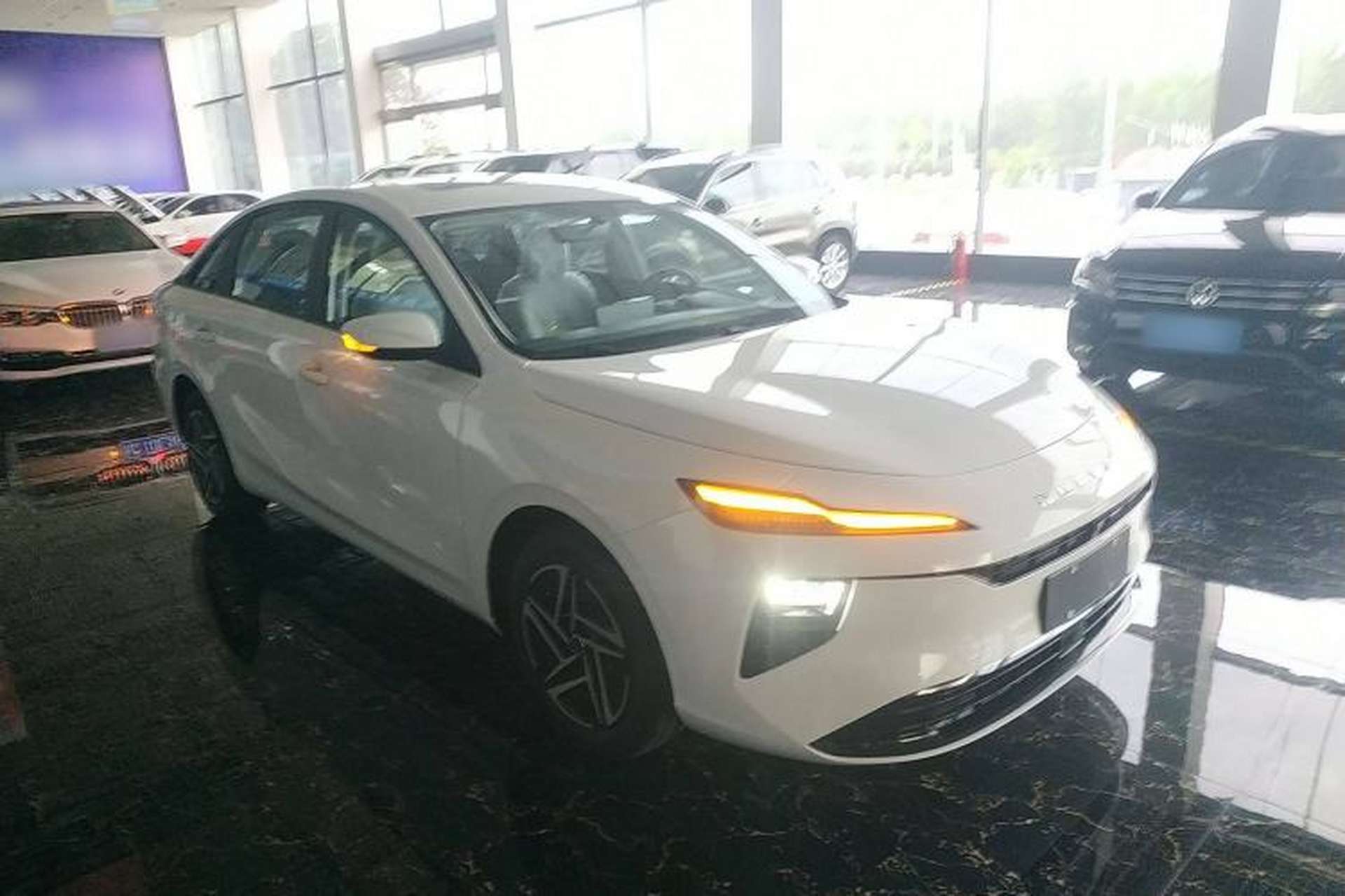 Used Roewe D6 2025 450 km Premium Edition Exterior 2