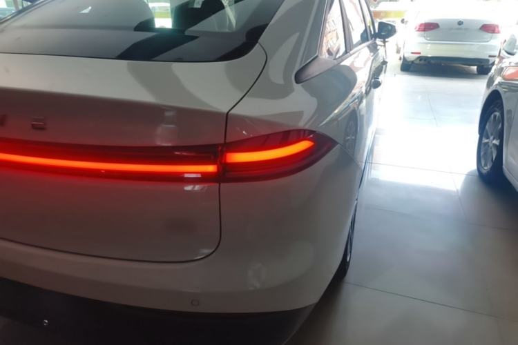Used Roewe D6 2025 450 km Premium Edition Exterior 3