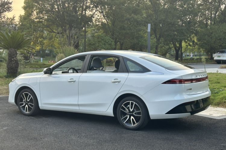Used Roewe D6 2025 520km Smart Enjoyment Version Exterior 4
