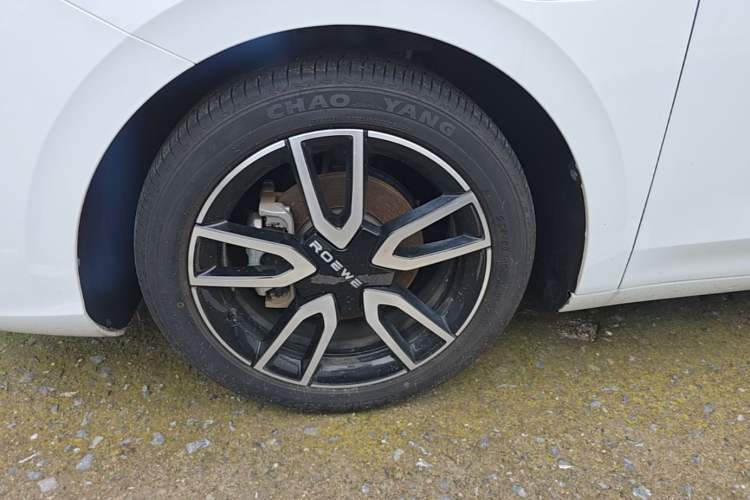 Used Roewe D6 2025 450km Deluxe Edition Exterior 4