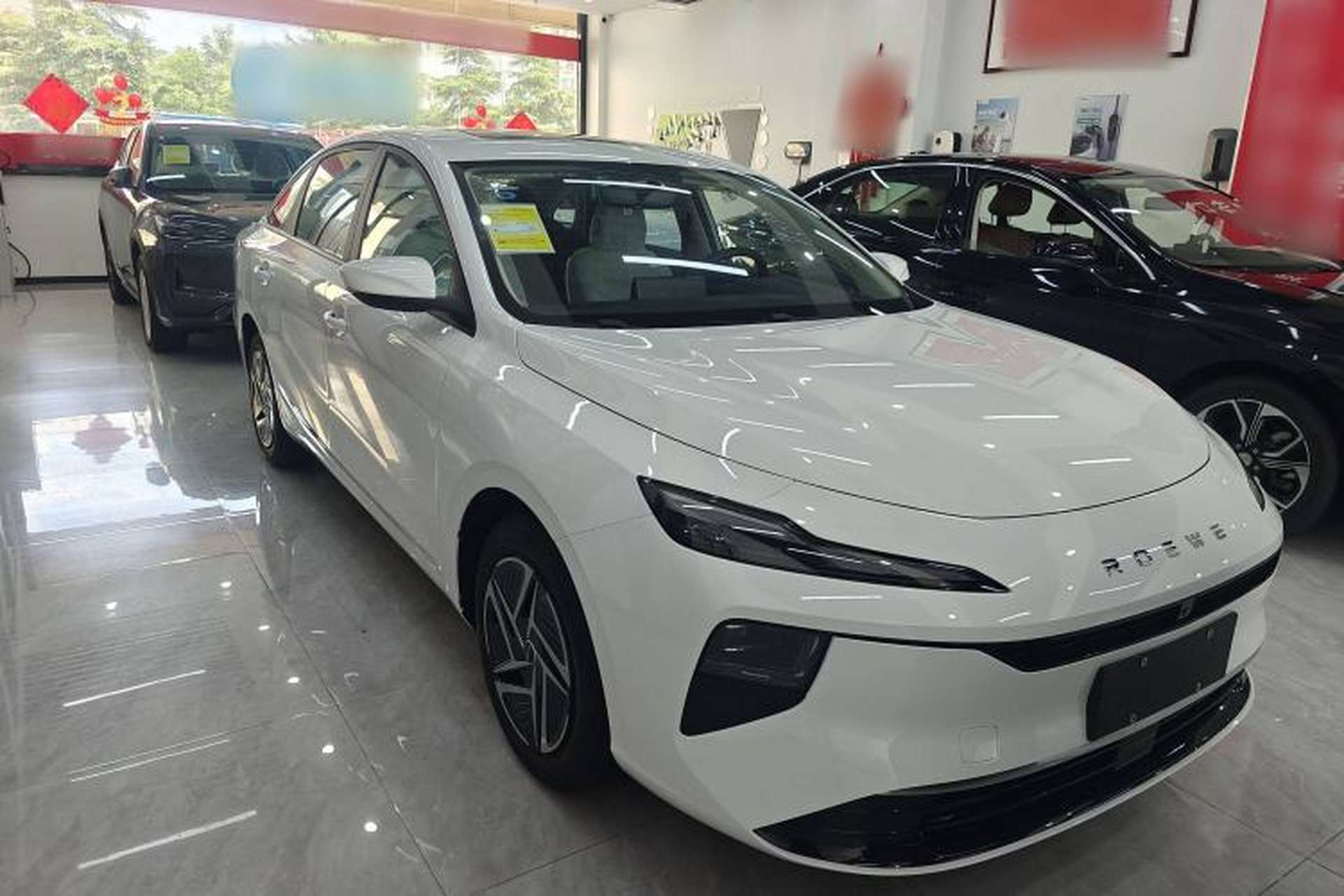 Used Roewe D6 2025 450 km Premium Edition Exterior 5