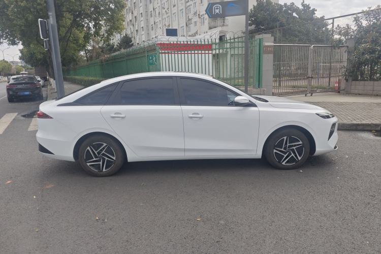 Used Roewe D6 2025 450 km Premium Edition Exterior 5