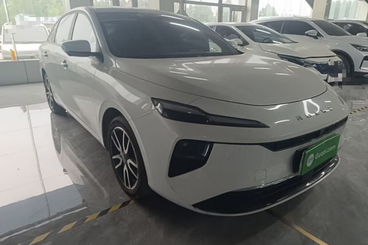 Used Roewe D6 2025 520km Luxury Edition Front Right 45 Deg