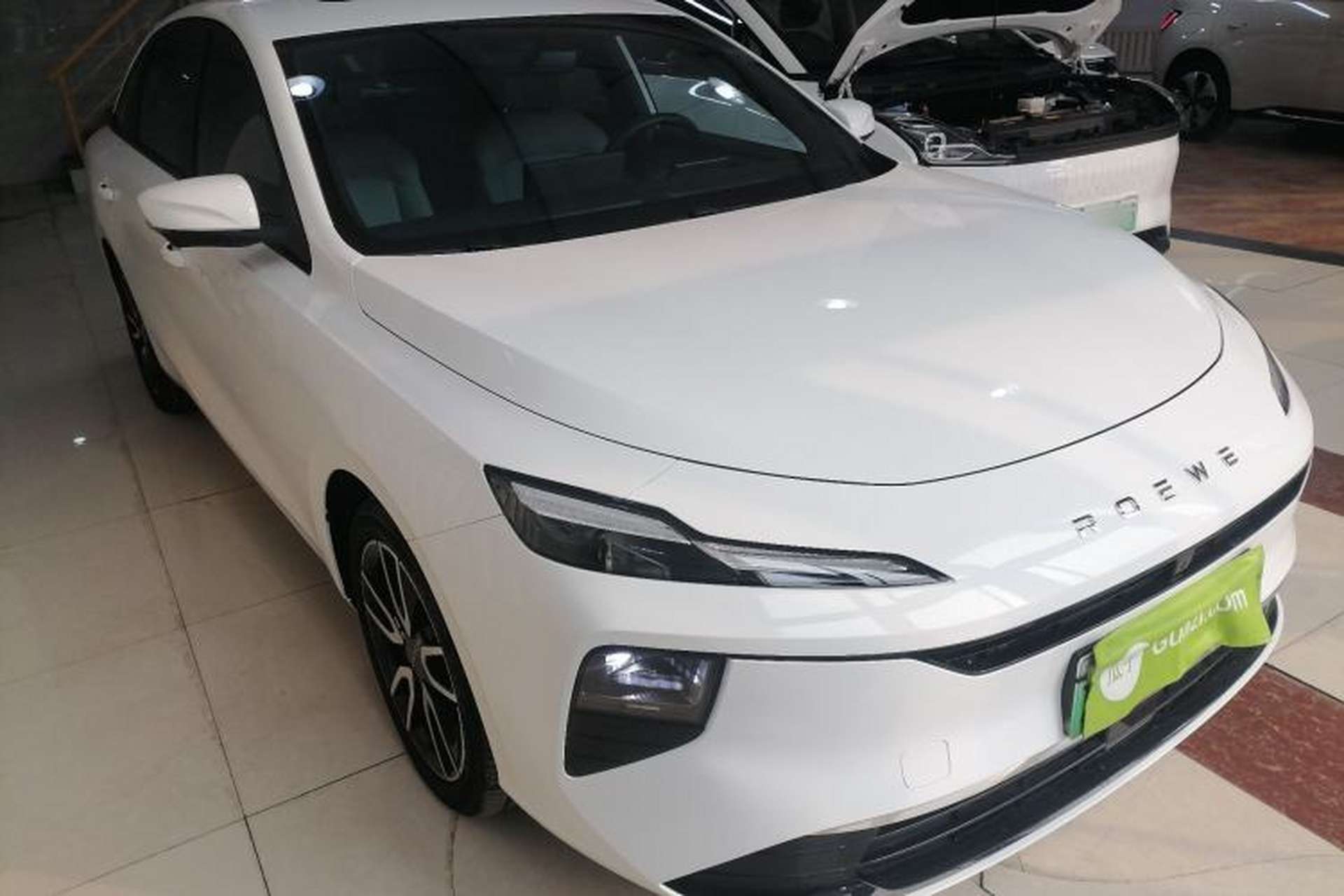 Used Roewe D6 2025 450km Deluxe Edition Front Right 45 Deg