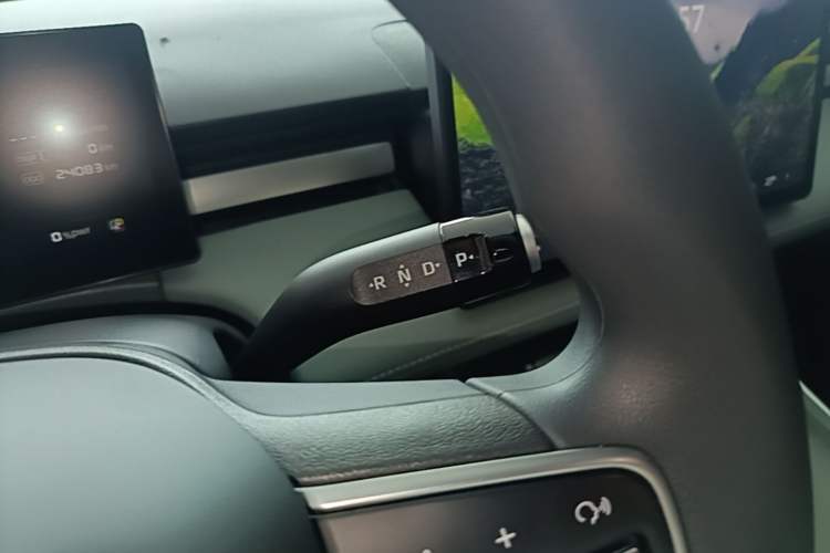 Used Roewe D6 2025 450km Deluxe Edition Gear Lever