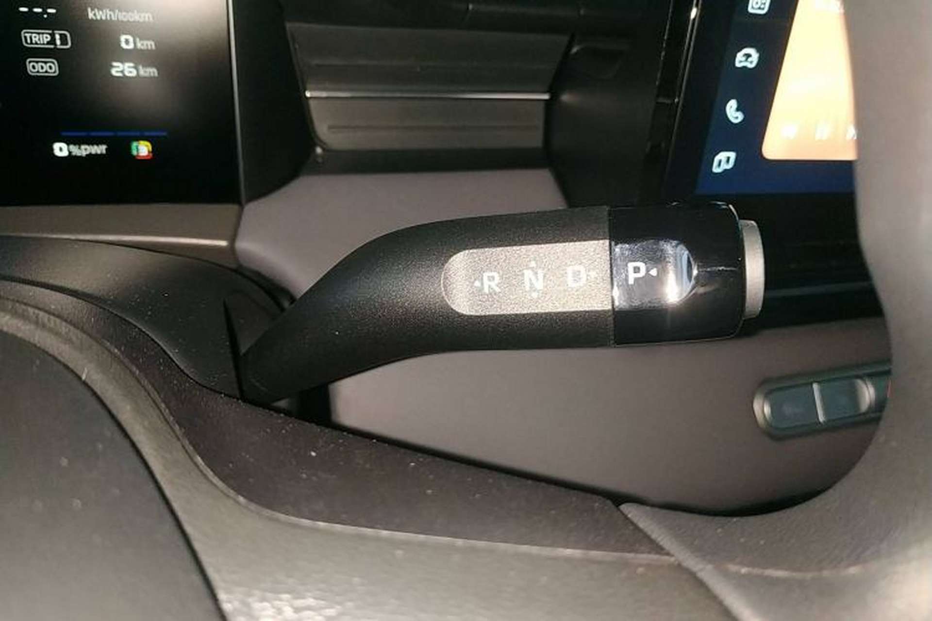Used Roewe D6 2025 450 km Premium Edition Gear Lever