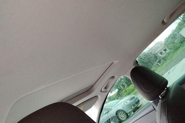 Used Roewe D6 2025 450 km Premium Edition Headliner