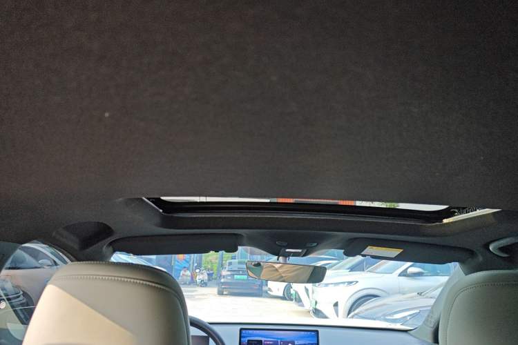 Used Roewe D6 2025 450km Deluxe Edition Headliner