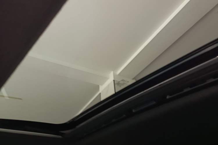 Used Roewe D6 2025 450km Deluxe Edition Headliner