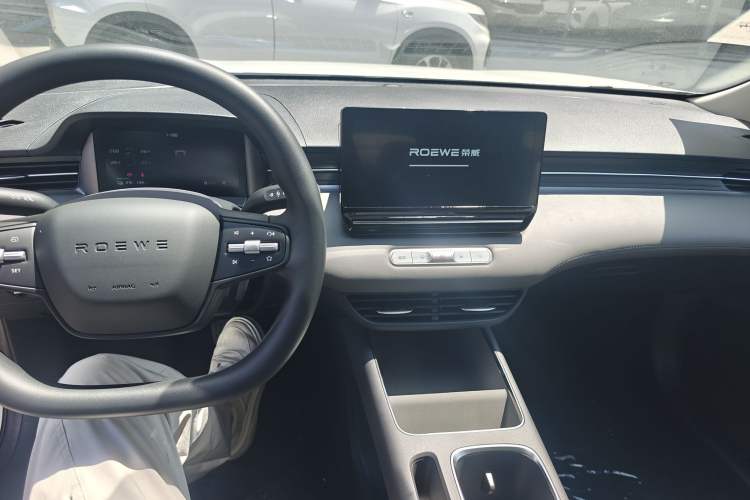 Used Roewe D6 2025 450 km Premium Edition Instrument Cluster