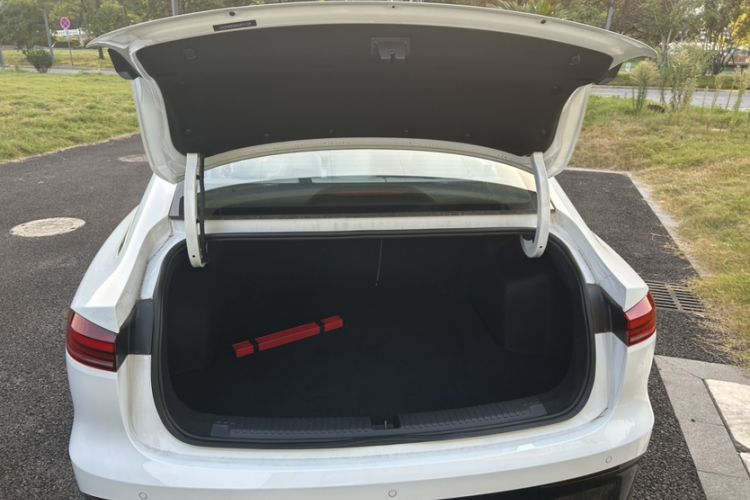 Used Roewe D6 2025 520km Smart Enjoyment Version Interior 1