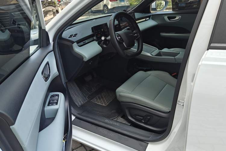 Used Roewe D6 2025 450km Deluxe Edition Interior 1