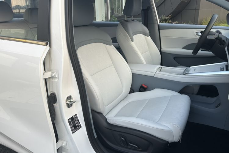 Used Roewe D6 2025 520km Smart Enjoyment Version Interior 2